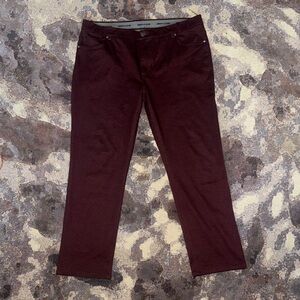 Jermyn And Bond - Modern Fit 4-Way Stretch 5-Pocket Burgundy Casual Pants.